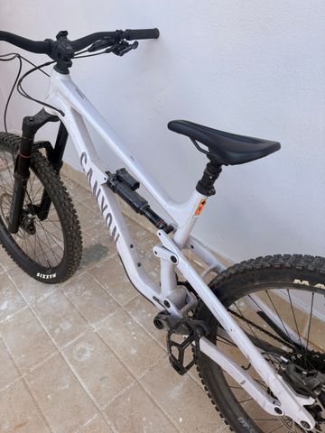 Used Canyon Torque Park AL 6 2024 2024 Mountainbike, White, 27.5 — image 4 of 7