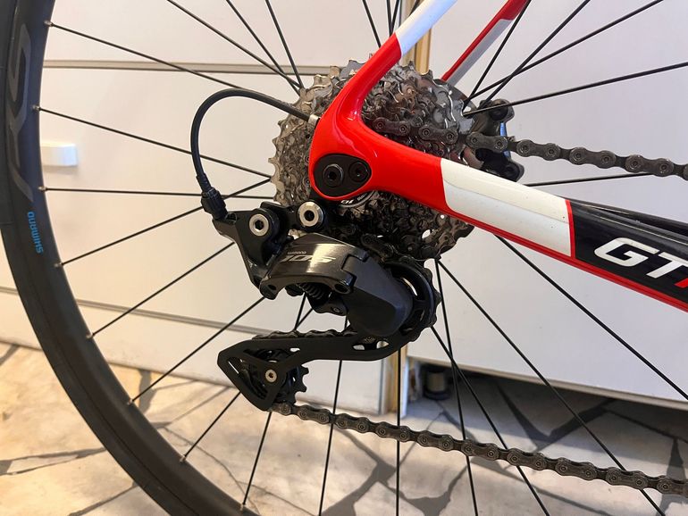 Used Wilier GTR Team Disc 2023 2023 Road & Gravel, Red — image 8 of 13