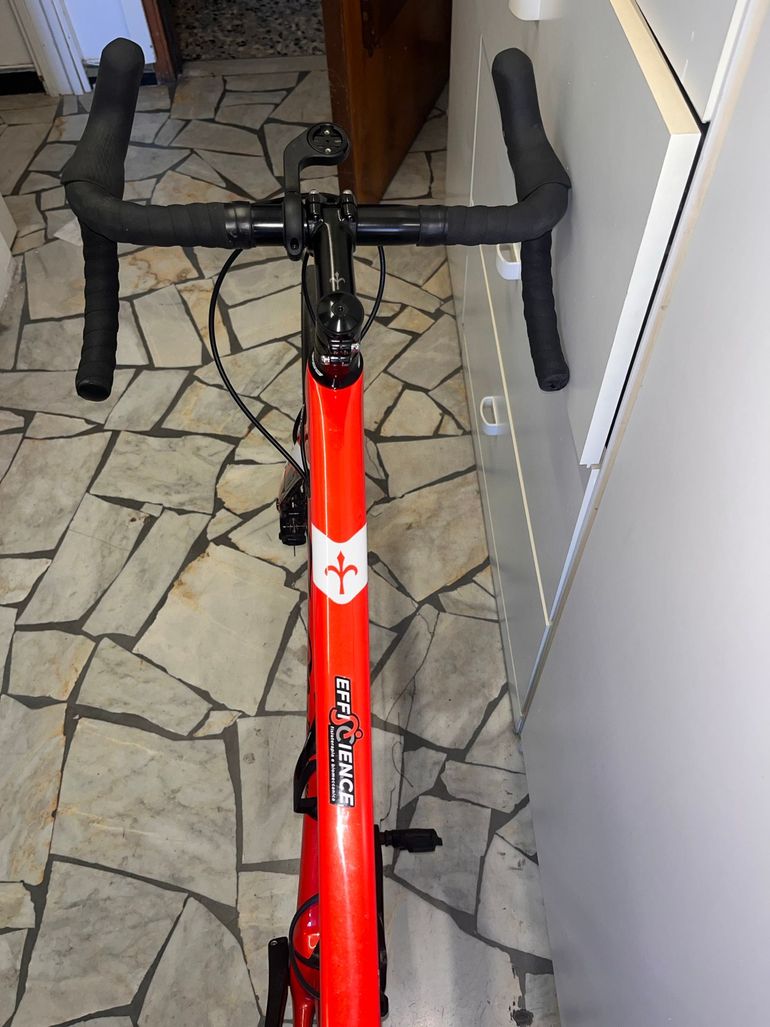 Used Wilier GTR Team Disc 2023 2023 Road & Gravel, Red — image 9 of 13
