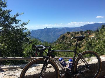 Used Specialized Tarmac SRAM Red 2015 Road & Gravel, Black — image 3 of 9