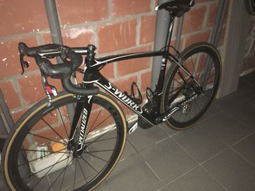 Used Specialized Tarmac SRAM Red 2015 Road & Gravel, Black — image 2 of 9