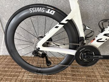 Used Canyon Aeroad CFR Disc Di2 2023 2023 Road & Gravel, White — image 3 of 11
