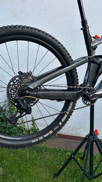 Used Trek Slash 8 2022 2022 Mountainbike, Black, 29 — image 5 of 6