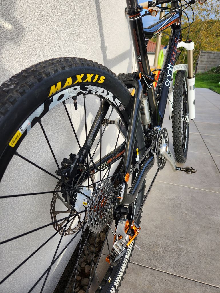 Used Scott Genius 10 2010 2010 Mountainbike, Black — image 3 of 8