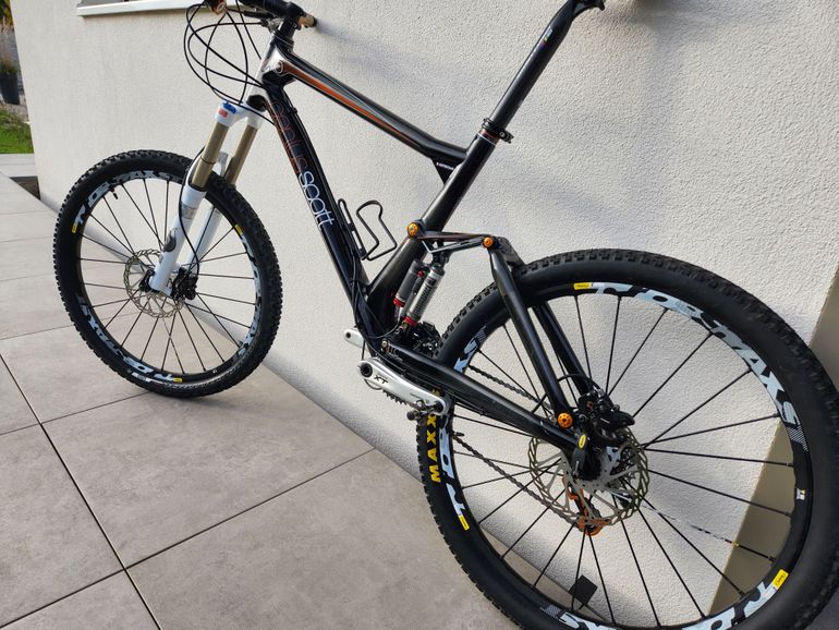 Used Scott Genius 10 2010 2010 Mountainbike, Black — image 4 of 8