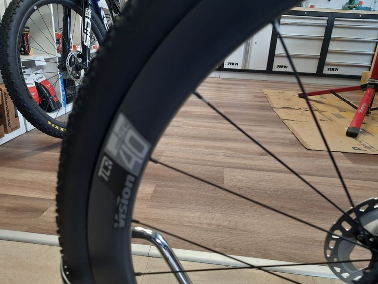 Used Guerciotti Eureka CXS 2025 Road & Gravel, White — image 5 of 6