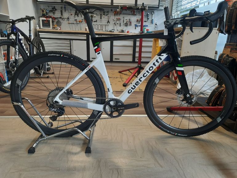 Used Guerciotti Eureka CXS 2025 Road & Gravel, White — image 1 of 6