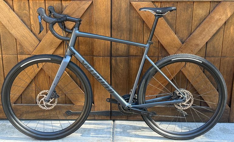 Used Specialized Diverge Shimano GRX 2021 Road & Gravel, Light Gray — image 2 of 12