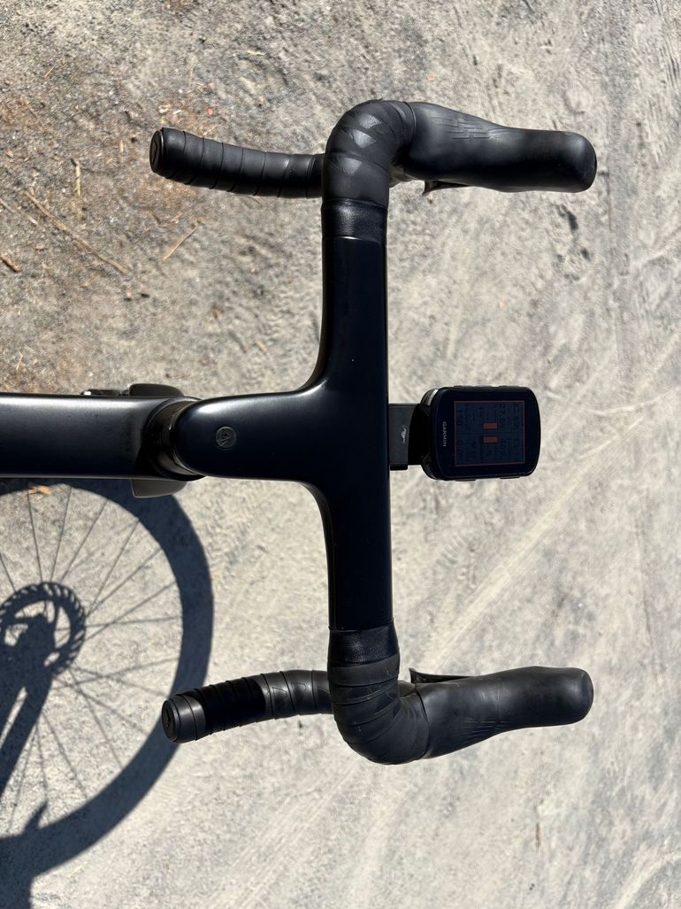 Used Canyon Ultimate CF SLX 8 Di2 2023 2023 Road & Gravel, Black — image 9 of 9