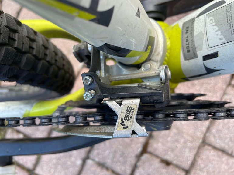 Used Giant Revel 4 2013 2013 Mountainbike, Green, 26 — image 2 of 6