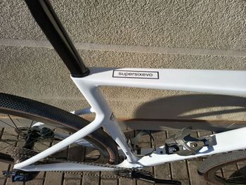 Used Cannondale Supersix SRAM Force eTap AXS 2023 Road & Gravel, White — image 7 of 16