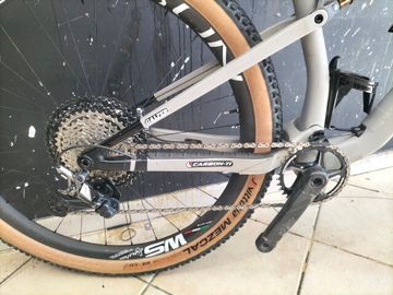Used Orbea OIZ M-PRO 2023 2023 Mountainbike, Light Gray, 29 — image 2 of 3