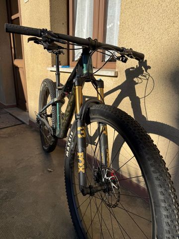 Used Orbea OIZ M10 2024 2024 Mountainbike, Green, 29 — image 2 of 12