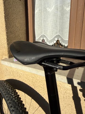 Used Orbea OIZ M10 2024 2024 Mountainbike, Green, 29 — image 7 of 12