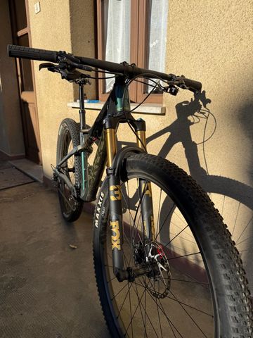 Used Orbea OIZ M10 2024 2024 Mountainbike, Green, 29 — image 3 of 12