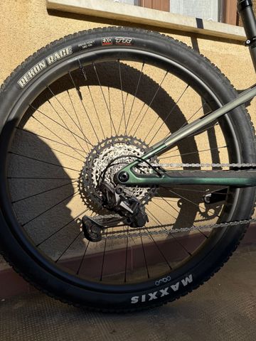 Used Orbea OIZ M10 2024 2024 Mountainbike, Green, 29 — image 4 of 12