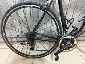 Used Rose X-LITE SIX Red 2018 2018 Road & Gravel, Black — image 2 of 3