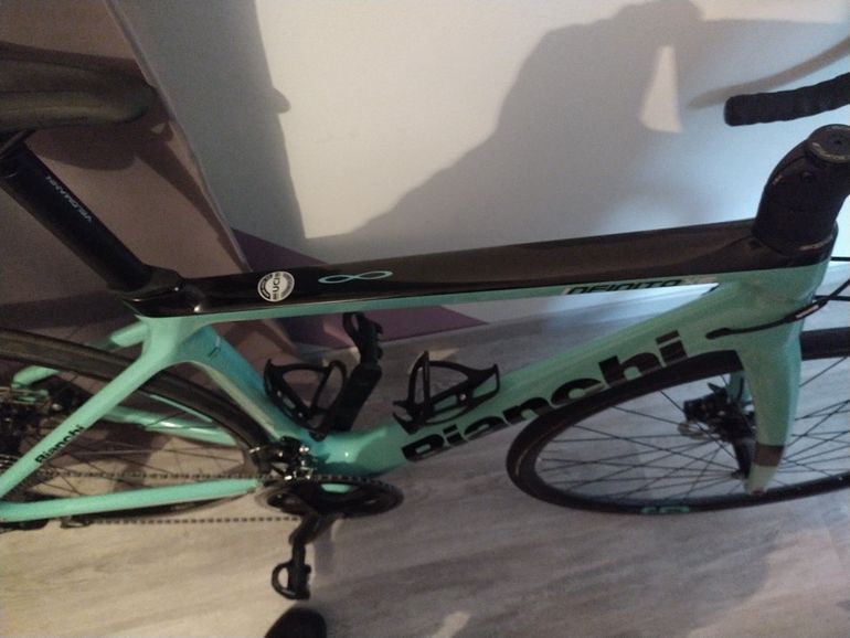 Used Bianchi Infinito XE 105 2024 2024 Road & Gravel, Green — image 3 of 4