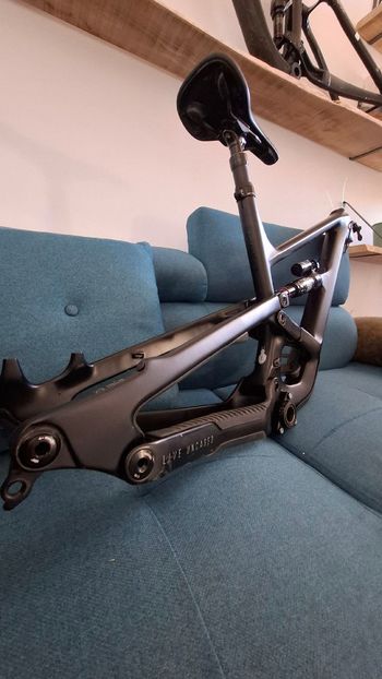 Used YT Industries Capra CORE 3 Carbon 2023 Mountainbike, Black — image 4 of 7