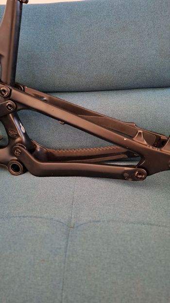 Used YT Industries Capra CORE 3 Carbon 2023 Mountainbike, Black — image 5 of 7