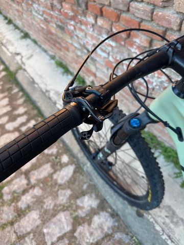 Used Orbea OIZ M20 TR 2022 2022 Mountainbike, Green, 29 — image 9 of 9