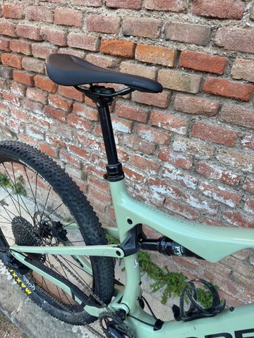 Used Orbea OIZ M20 TR 2022 2022 Mountainbike, Green, 29 — image 4 of 9