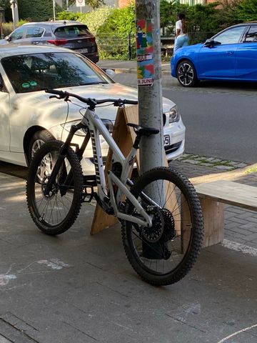 Propain Spindrift AL 4 2024 2024 Mountainbike usato, Grigio chiaro — immagine 2 di 4