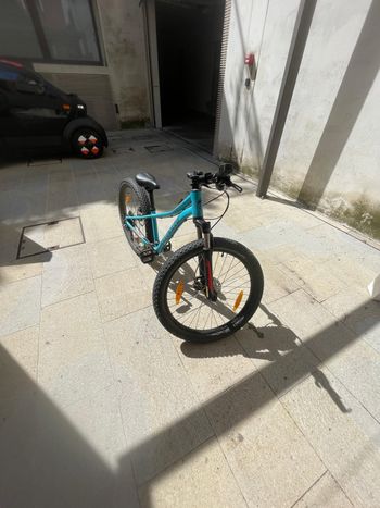 Used Specialized Riprock 24'' 2018 Mountainbike, Blue — image 2 of 8