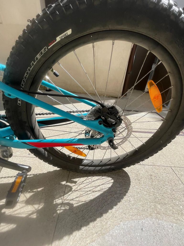 Used Specialized Riprock 24'' 2018 Mountainbike, Blue — image 4 of 8