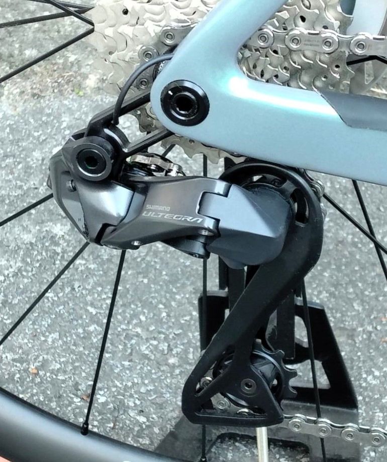 Used Scott Addict RC 15 2023 2023 Road & Gravel, Light Gray — image 2 of 6