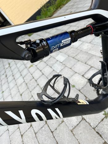 Used Canyon Lux CF 8 2021 2021 Mountainbike, Black, 29 — image 4 of 7