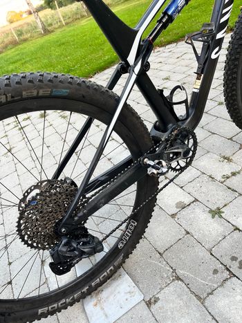 Used Canyon Lux CF 8 2021 2021 Mountainbike, Black, 29 — image 6 of 7