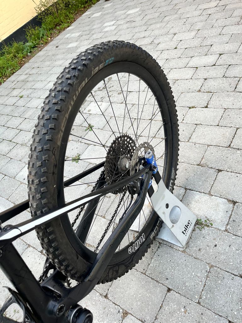 Used Canyon Lux CF 8 2021 2021 Mountainbike, Black, 29 — image 3 of 7