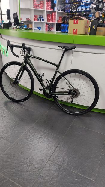 Used Giant Defy, Advanced 1 2021 2021 Road & Gravel, Green — image 2 of 6