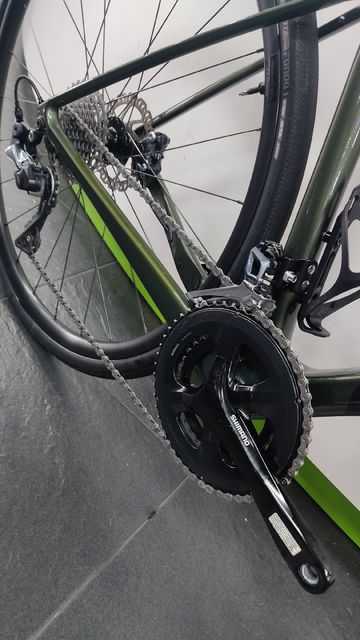 Used Giant Defy, Advanced 1 2021 2021 Road & Gravel, Green — image 4 of 6