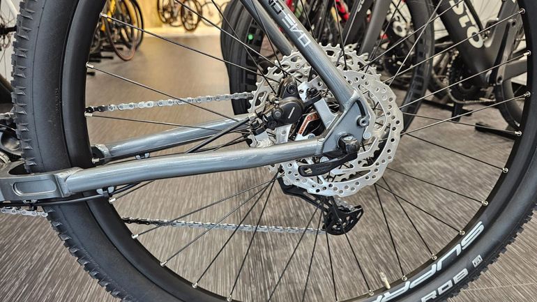 Used Sensa Livigno Evo Comp 2024 2024 Mountainbike, Light Gray, 29 — image 3 of 17