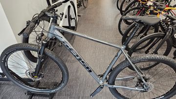 Used Sensa Livigno Evo Comp 2024 2024 Mountainbike, Light Gray, 29 — image 10 of 17