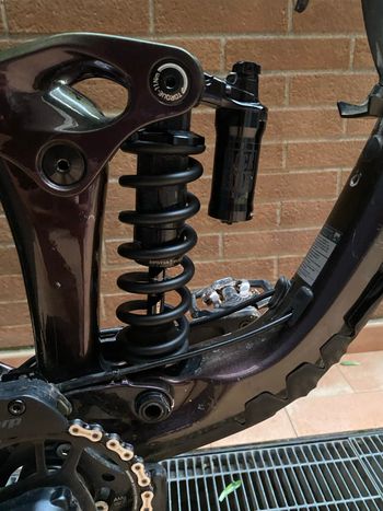 Used Giant Reign Shimano Deore XT 2021 Mountainbike, Black — image 6 of 11