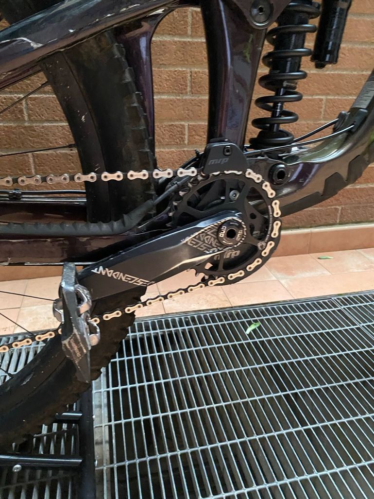 Used Giant Reign Shimano Deore XT 2021 Mountainbike, Black — image 5 of 11