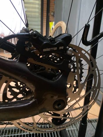 Used Giant Reign Shimano Deore XT 2021 Mountainbike, Black — image 10 of 11