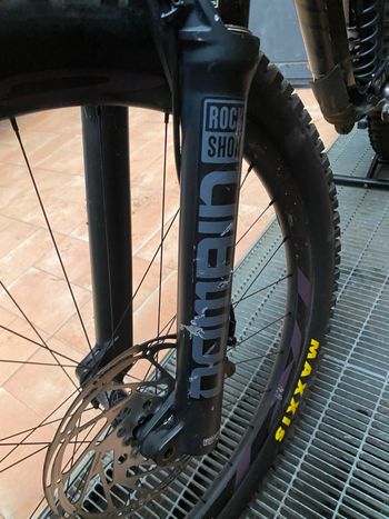 Used Giant Reign Shimano Deore XT 2021 Mountainbike, Black — image 8 of 11
