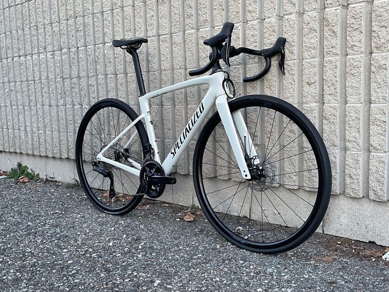 Käytetty Specialized Roubaix SL8 Comp 2024 2024 Road & Gravel — kuva 3 / 6