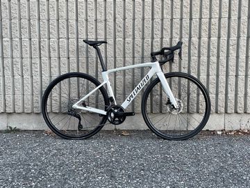 Specialized Roubaix SL8 Comp 2024 2024 Road & Gravel d'occasion