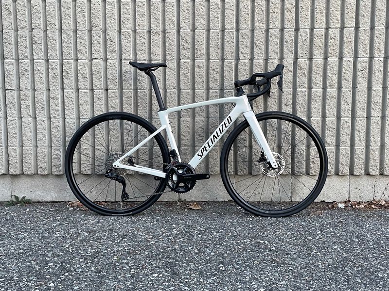 Käytetty Specialized Roubaix SL8 Comp 2024 2024 Road & Gravel — kuva 1 / 6