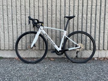 Käytetty Specialized Roubaix SL8 Comp 2024 2024 Road & Gravel — kuva 4 / 6