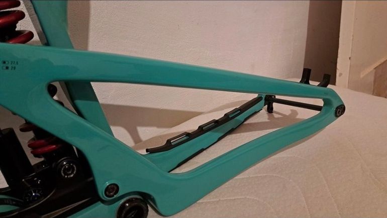 Used Propain RAGE 3 R CF 2023 Mountainbike, Blue — image 8 of 8