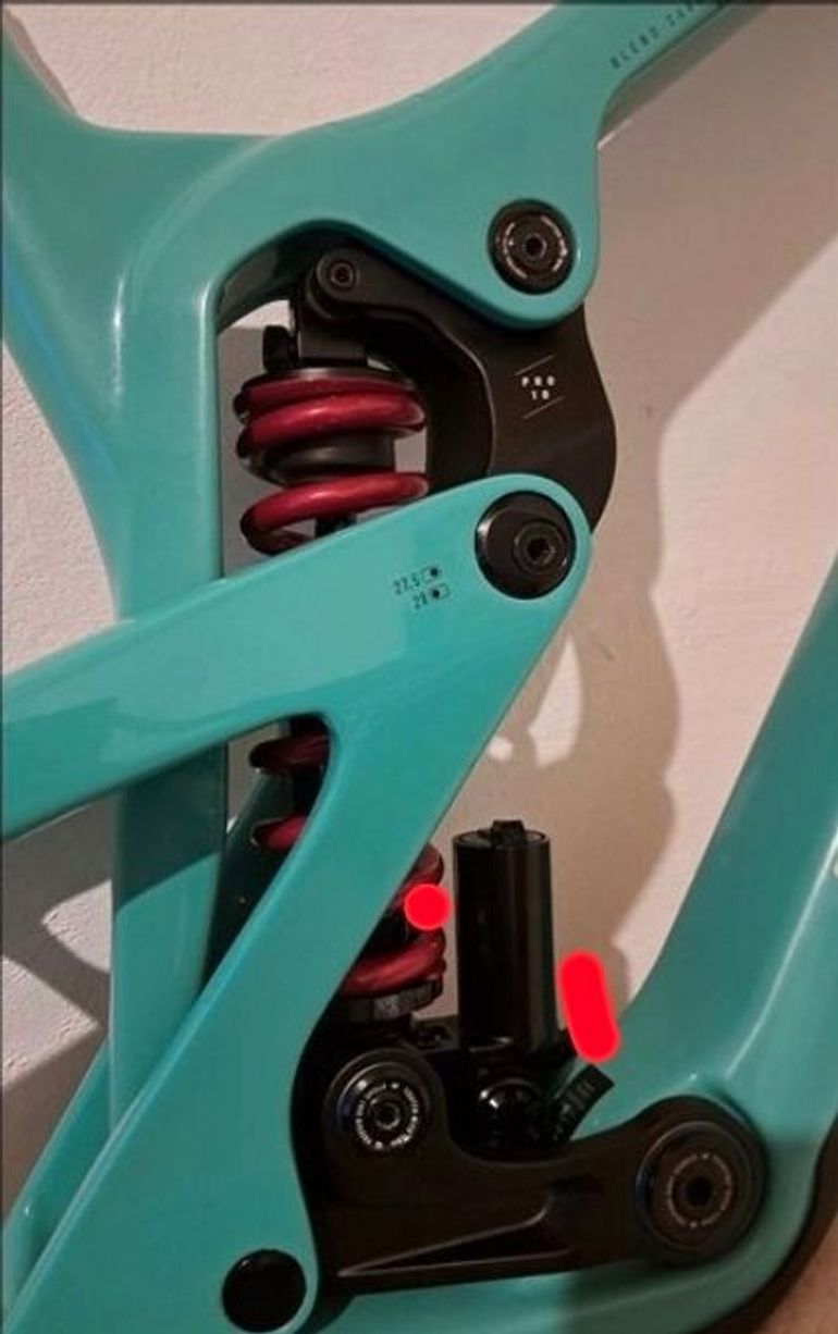 Used Propain RAGE 3 R CF 2023 Mountainbike, Blue — image 6 of 8