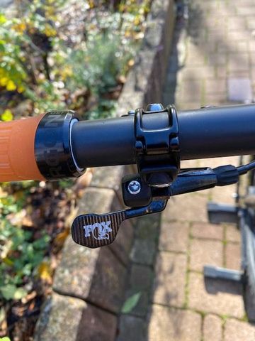 Used Santa Cruz Nomad 3 CC (Custom Made 2016) 2016 Mountainbike, Black — image 3 of 13