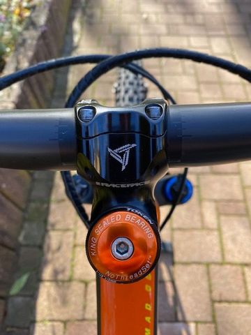 Used Santa Cruz Nomad 3 CC (Custom Made 2016) 2016 Mountainbike, Black — image 9 of 13