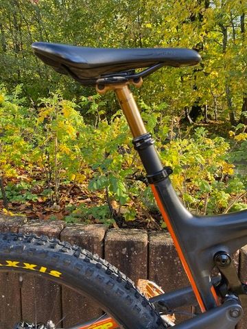 Used Santa Cruz Nomad 3 CC (Custom Made 2016) 2016 Mountainbike, Black — image 4 of 13